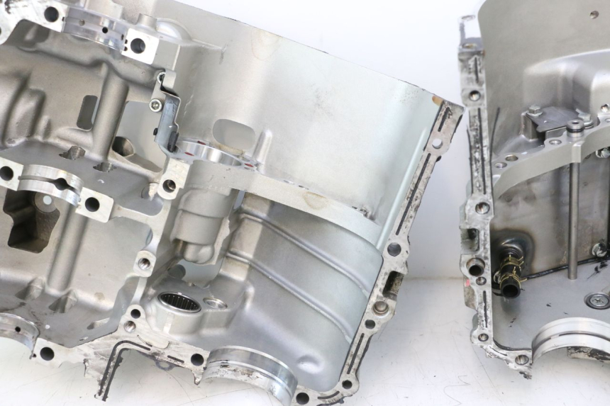 photo de ENGINE CRANKCASE KAWASAKI ER-6 ER6 N 650 (2005 - 2009) - Focus on structure