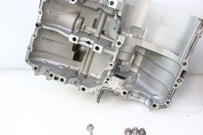 photo de ENGINE CRANKCASE KAWASAKI ER-6 ER6 N 650 (2005 - 2009) - Alternative angle
