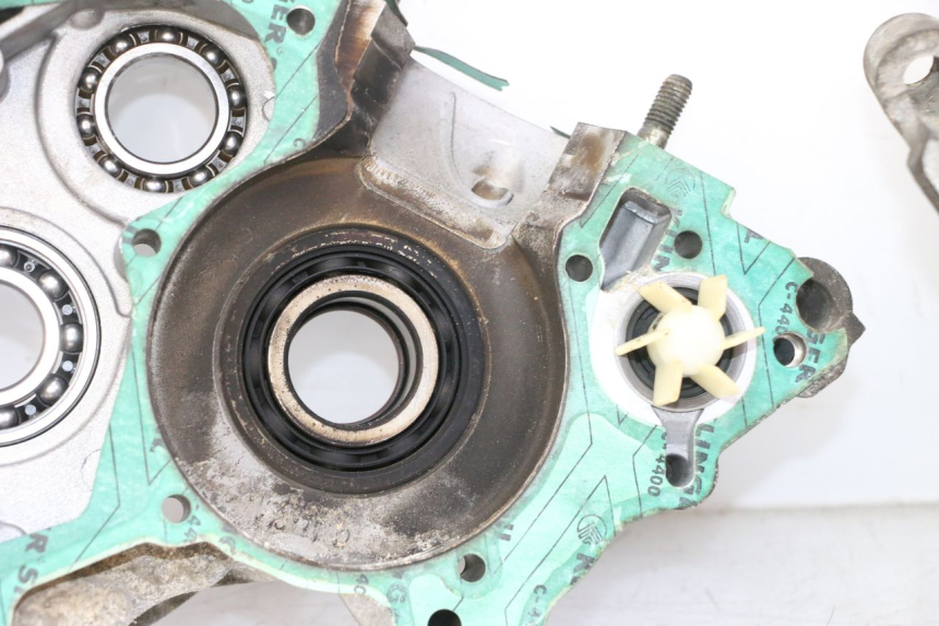 photo de ENGINE CRANKCASE APRILIA ETX 125 (1998 - 2002) - Alternative angle