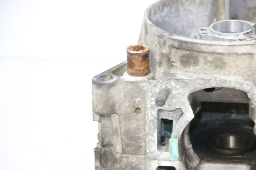 photo de ENGINE CRANKCASE APRILIA ETX 125 (1998 - 2002) - Alternative perspective