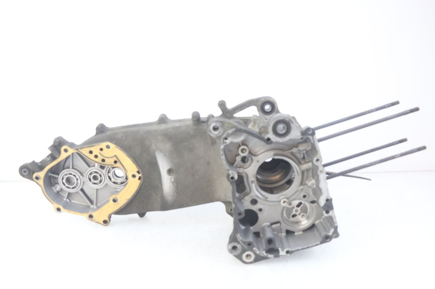 photo de ENGINE LOWER CASING HONDA FES PANTHEON 125 (2003 - 2007) - Zoom on usage condition