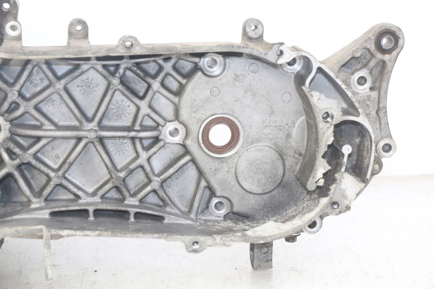 photo de ENGINE LOWER CASING SYM FIDDLE 3 III 125 (2014 - 2020) - Fixing points details