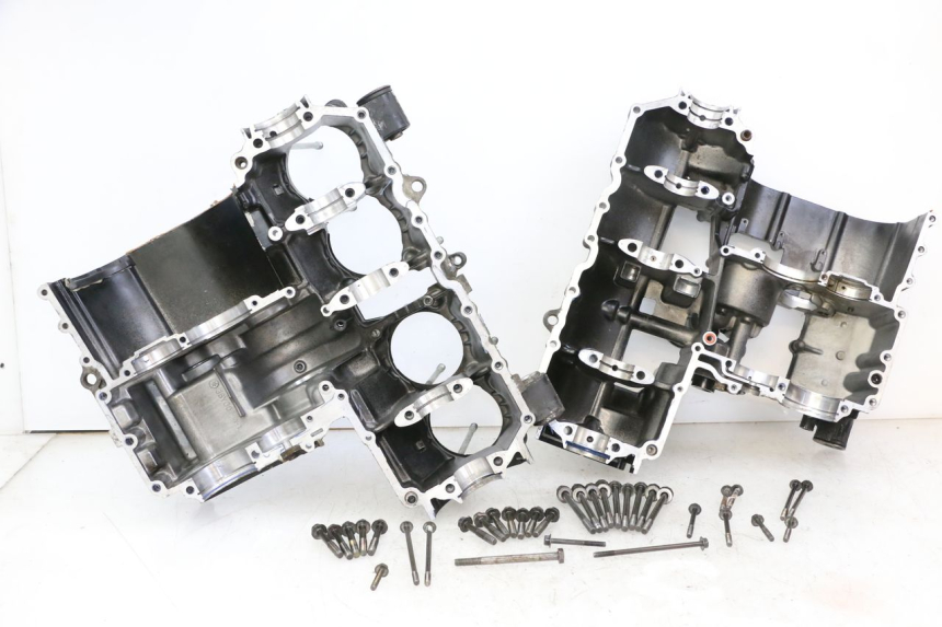 photo de ENGINE CRANKCASE YAMAHA FJ 36Y 1100 (1984 - 1985) - Component detail