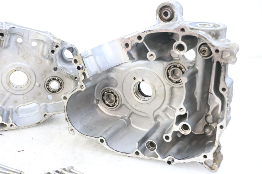 photo de ENGINE CRANKCASE HONDA FJS SILVER WING SILVERWING 400 (2005 - 2008) - Surface and material condition