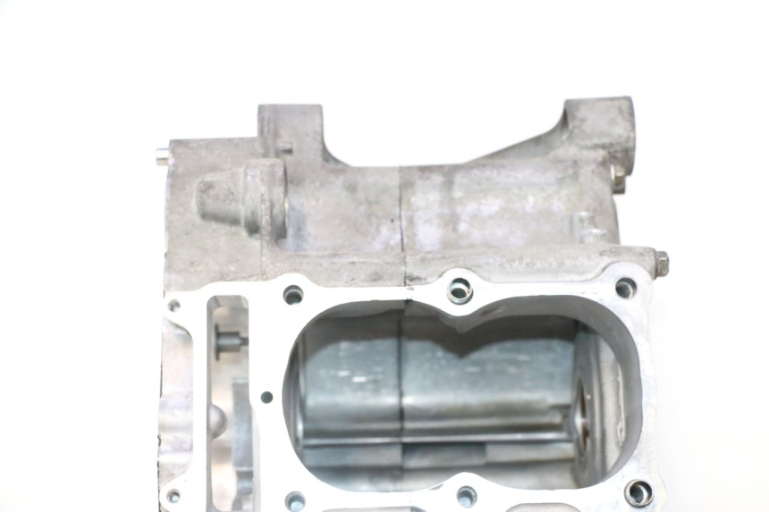 photo de ENGINE CRANKCASE HONDA FJS SILVER WING SILVERWING 400 (2005 - 2008) - Additional view of the item