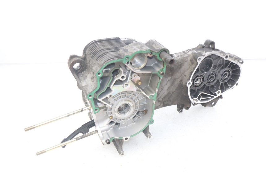 photo de ENGINE CRANKCASE PIAGGIO FLY 125 (2005 - 2012) - Alternative perspective