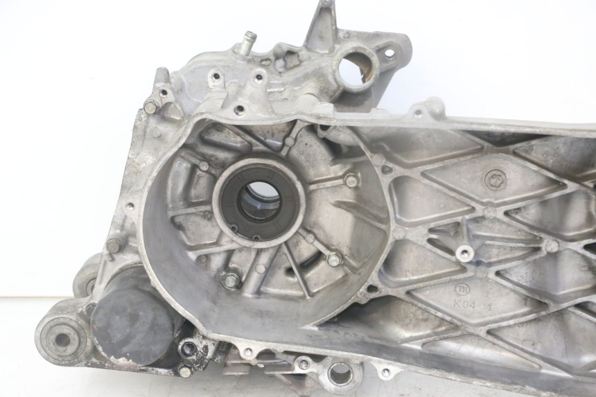 photo de ENGINE CRANKCASE HONDA FORZA ABS 300 (2013 - 2017) - Additional view of the item