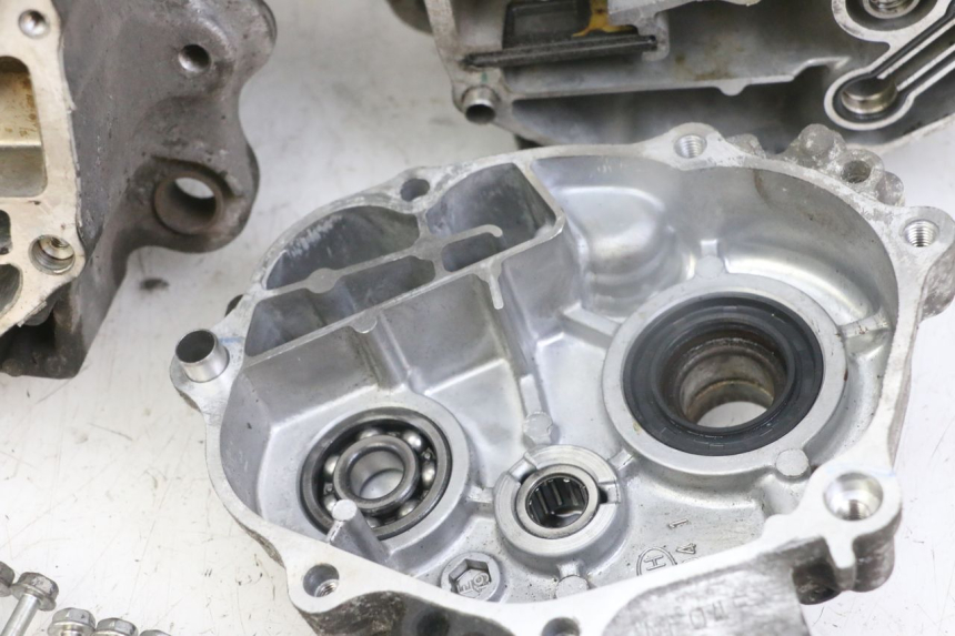 photo de ENGINE CRANKCASE HONDA FORZA ABS 300 (2013 - 2017) - Focus on structure