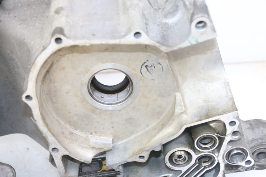 photo de ENGINE CRANKCASE HONDA FORZA ABS 300 (2013 - 2017) - Spare part profile view