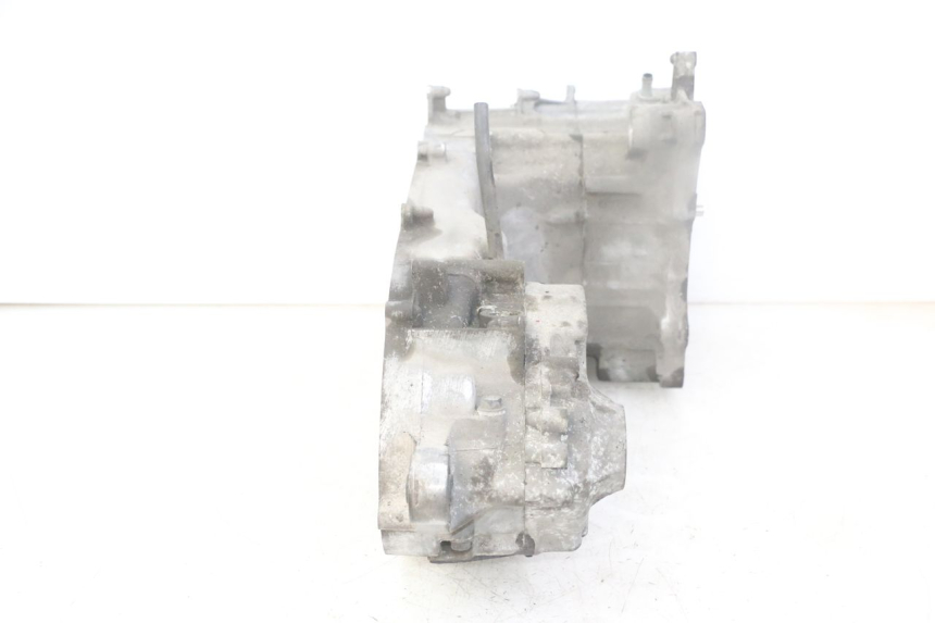photo de ENGINE CRANKCASE HONDA FORZA ABS 300 (2013 - 2017) - Alternative perspective