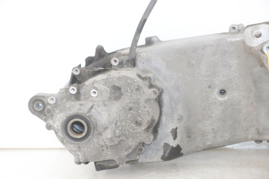 photo de ENGINE CRANKCASE HONDA FORZA ABS 300 (2013 - 2017) - Surface and material condition