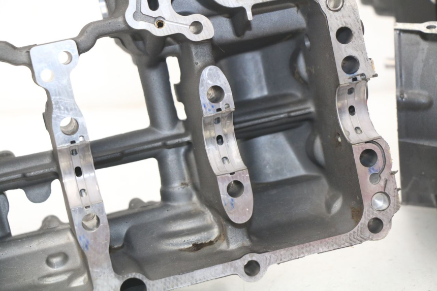 photo de ENGINE CRANKCASE YAMAHA FZ8 800 (2010 - 2016) - Focus on structure