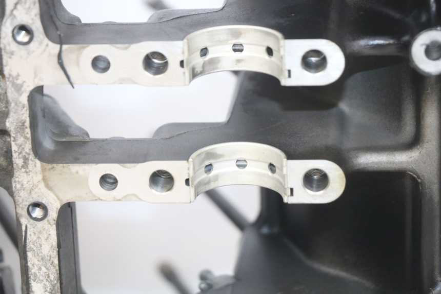 photo de ENGINE BOTTOM CASE YAMAHA FZS FAZER 600 (1998 - 2001) - Zoom on usage condition