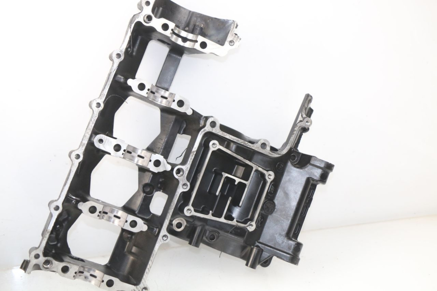 photo de ENGINE CRANKCASE SUZUKI GSR 600 (2005 - 2012) - Detailed visual inspection