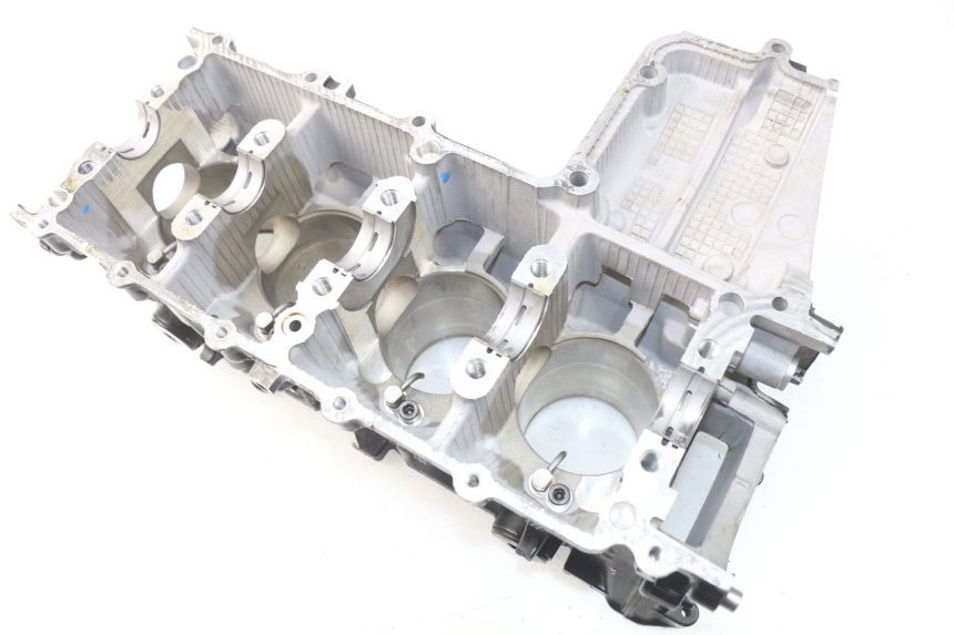 photo de ENGINE CRANKCASE SUZUKI GSR 600 (2005 - 2012) - Zoom on usage condition