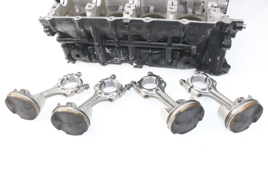photo de ENGINE CRANKCASE SUZUKI GSR 600 (2005 - 2012) - Surface and material condition