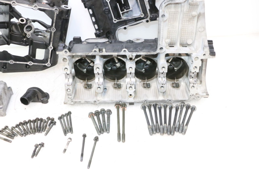 photo de ENGINE CRANKCASE SUZUKI GSR 600 (2005 - 2012) - Supplementary product photo