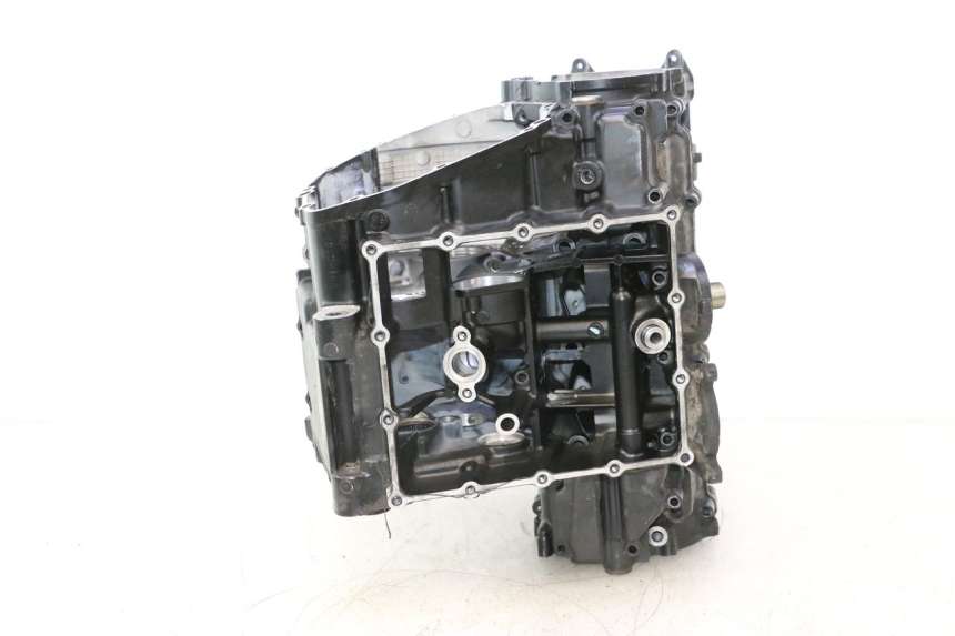 photo de ENGINE CRANKCASE SUZUKI GSR 600 (2005 - 2012) - Zoom on usage condition