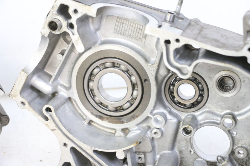 photo de ENGINE CRANKCASE HYOSUNG GTR 125 (2006 - 2008) - High-resolution close-up