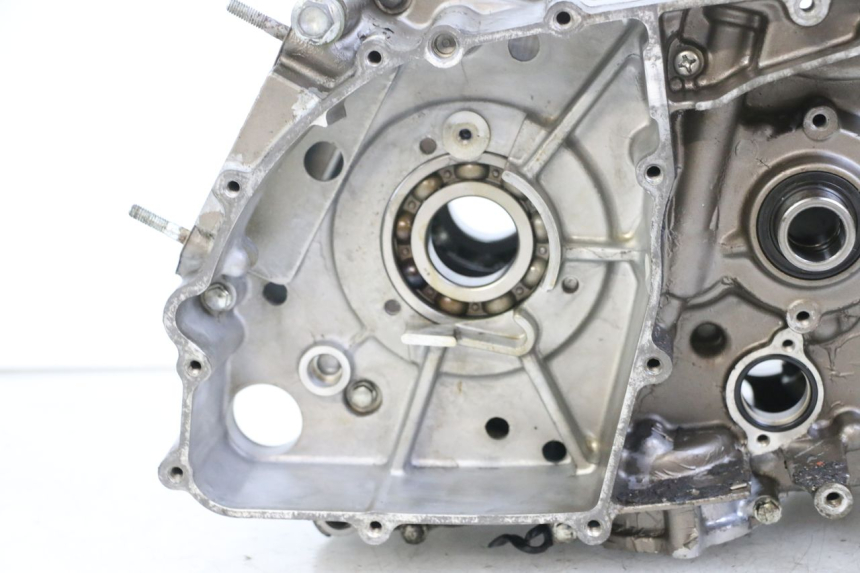 photo de ENGINE CRANKCASE HYOSUNG GTR 125 (2006 - 2008) - Fixing points details