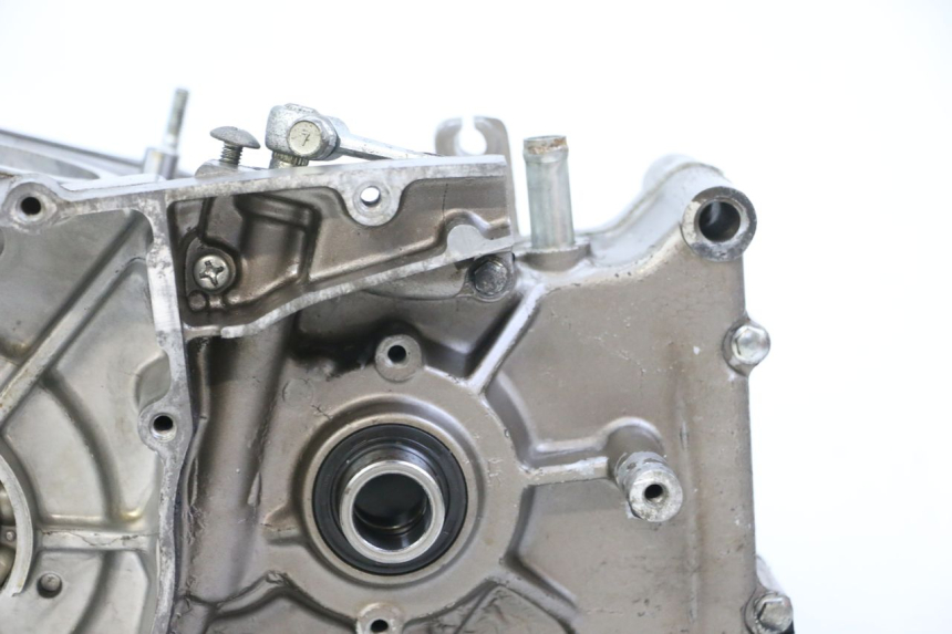 photo de ENGINE CRANKCASE HYOSUNG GTR 125 (2006 - 2008) - Checked used part