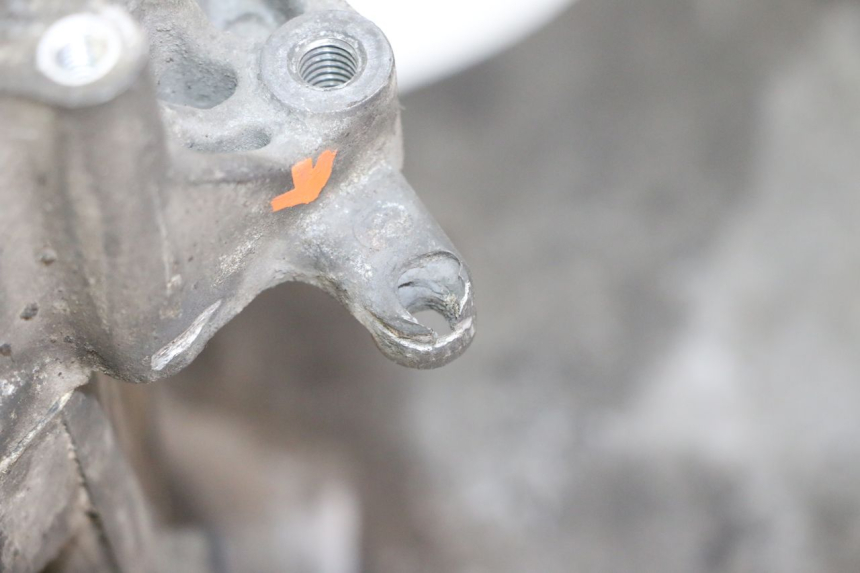 photo de ENGINE CRANKCASE DAELIM HISTORY 125 (2001 - 2002) - Zoom on usage condition