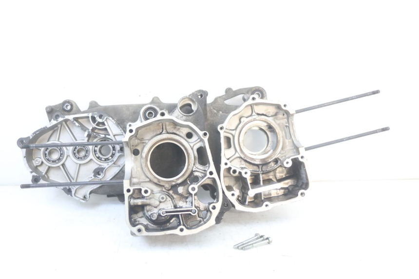 photo de ENGINE CRANKCASE HONDA NES AROBASE 125 (2000 - 2003) - Alternative perspective