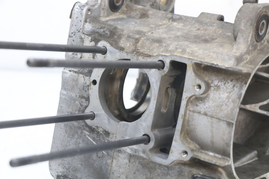 photo de ENGINE CRANKCASE HONDA NES AROBASE 125 (2000 - 2003) - Checked used part