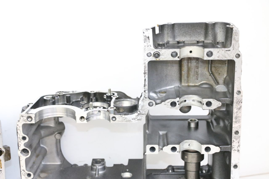 photo de ENGINE CRANKCASE KAWASAKI GTR 1000 (1994 - 2004) - Distinctive features