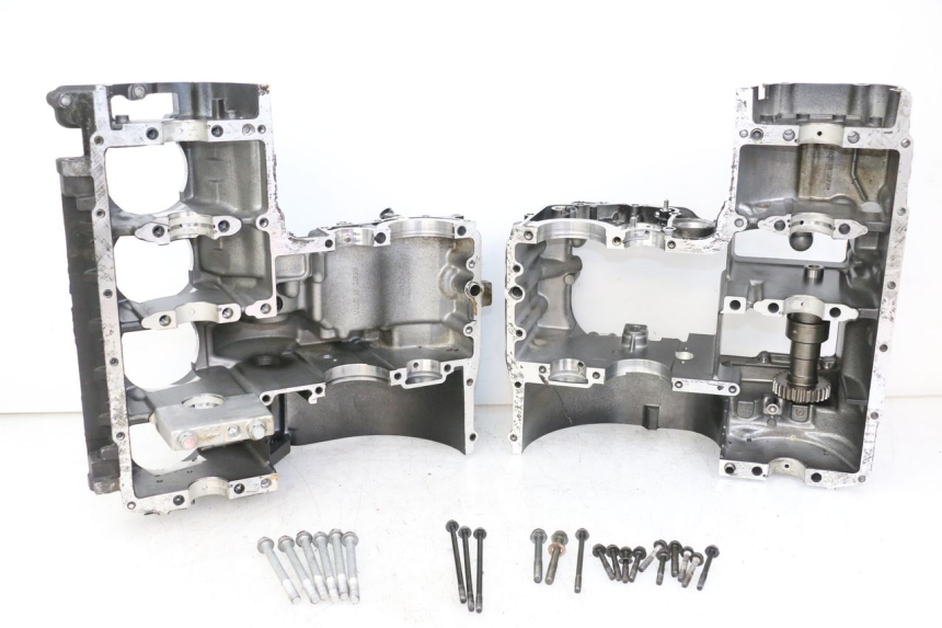photo de ENGINE CRANKCASE KAWASAKI GTR 1000 (1994 - 2004) - Focus on structure