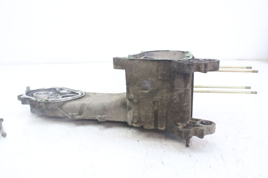 photo de ENGINE BOTTOM CASE PEUGEOT KISBEE 4T 50 (2010 - 2017) - Technical close-up