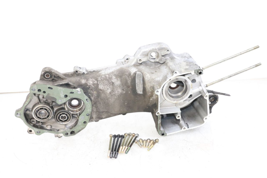 photo de ENGINE LOWER CASING PEUGEOT KISBEE 4T 50 (2018 - 2022) - Supplementary product photo