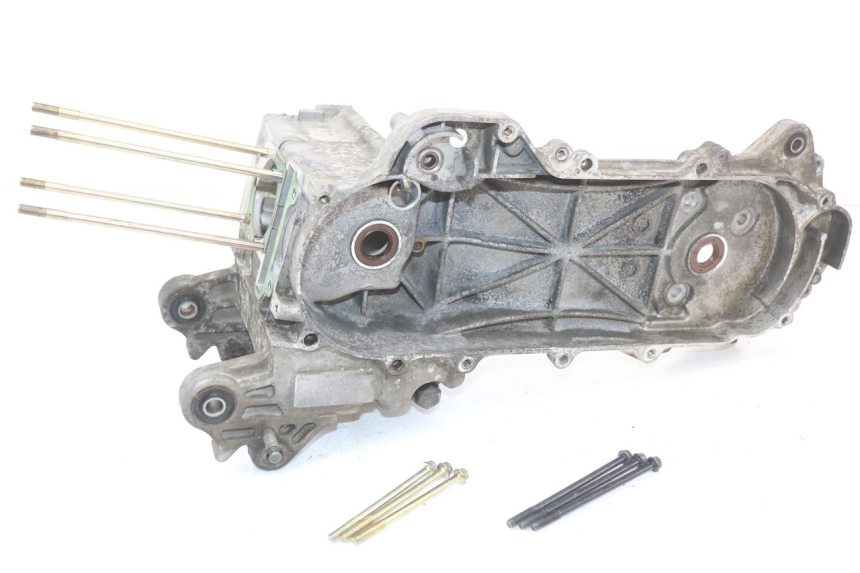 photo de ENGINE LOWER CASING PEUGEOT KISBEE 4T 50 (2018 - 2022) - Main view