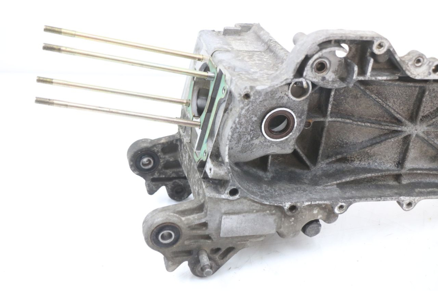 photo de ENGINE LOWER CASING PEUGEOT KISBEE 4T 50 (2018 - 2022) - Component detail