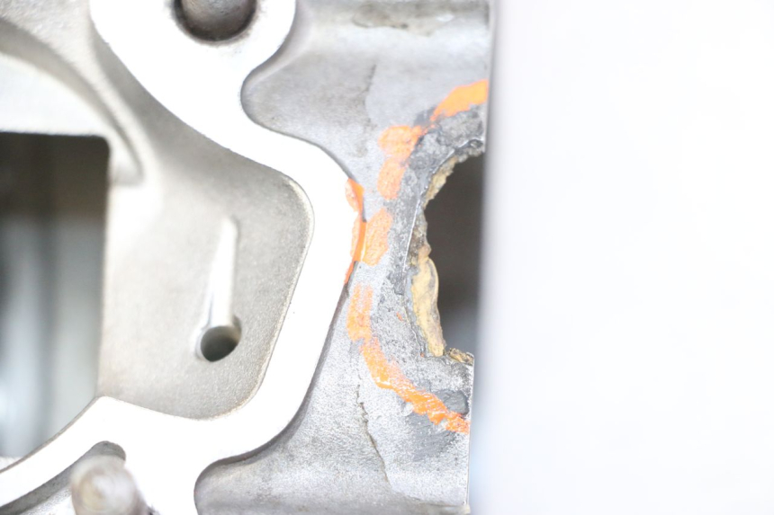 photo de ENGINE CRANKCASE KAWASAKI KX 65 (2000 - 2019) - Fixing points details