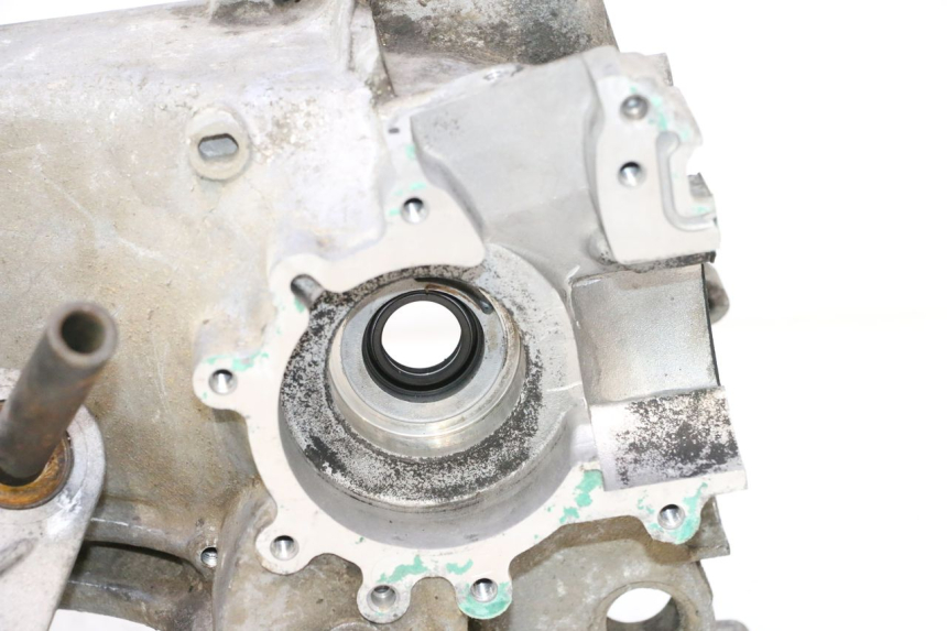 photo de ENGINE LOWER CASING PEUGEOT LUDIX 50 (2005 - 2007) - Technical close-up