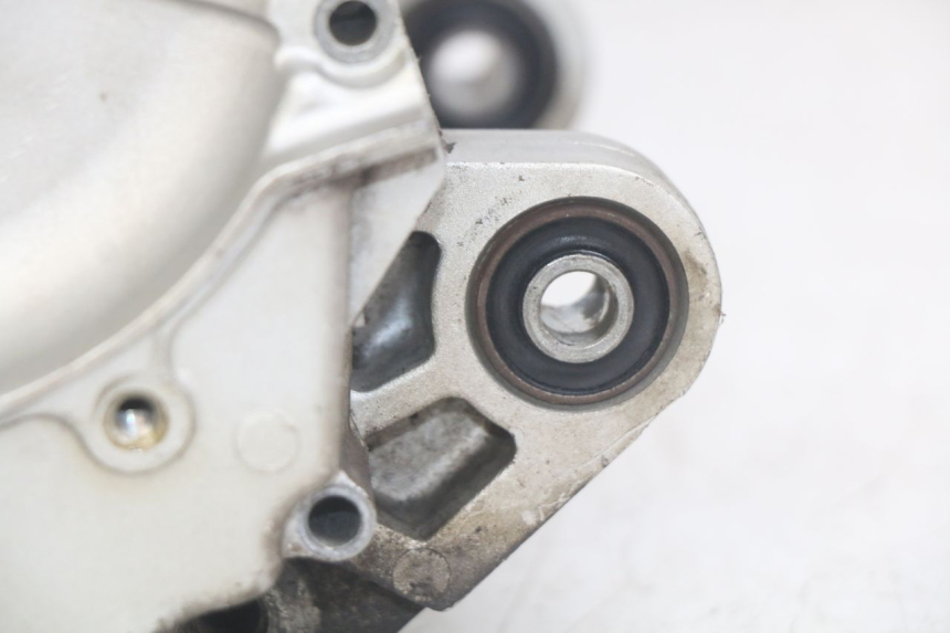 photo de ENGINE LOWER CASING SYM MIO 50 (2011 - 2017) - Distinctive features