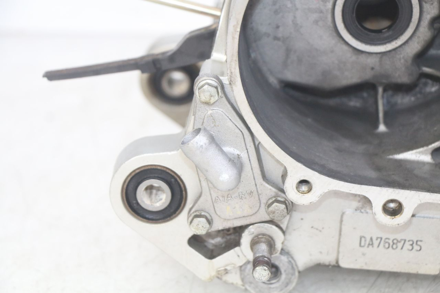 photo de ENGINE LOWER CASING SYM MIO 50 (2011 - 2017) - Fixing points details