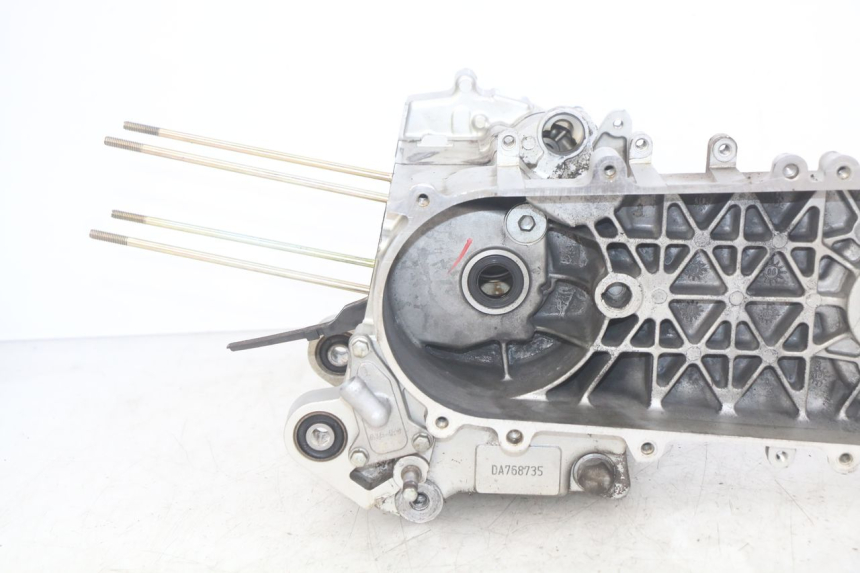 photo de ENGINE LOWER CASING SYM MIO 50 (2011 - 2017) - Surface and material condition