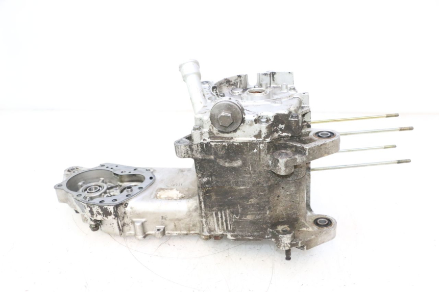 photo de ENGINE CRANKCASE SYM MIO 50 (2005 - 2010) - Alternative perspective