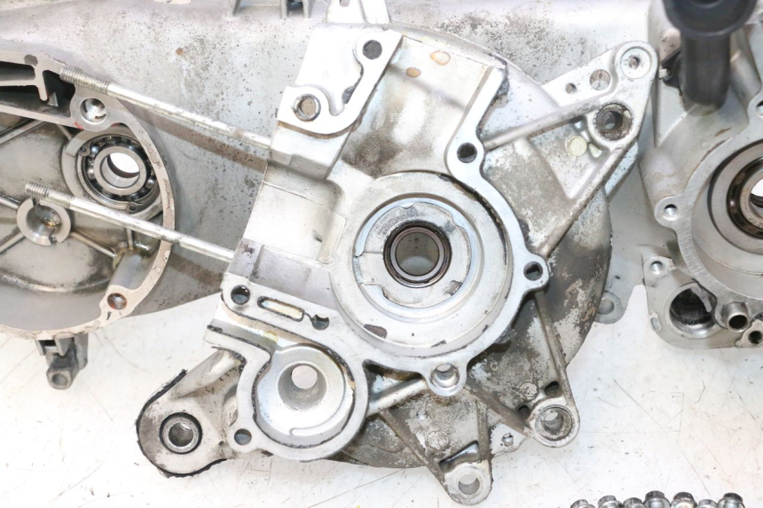 photo de ENGINE LOWER CASING PIAGGIO NEW TYPHOON 50 (2018 - 2021) - Spare part profile view