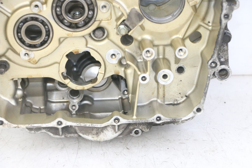 photo de ENGINE CRANKCASE HONDA NTV DEAUVILLE ABS 700 (2007 - 2016) - Distinctive features