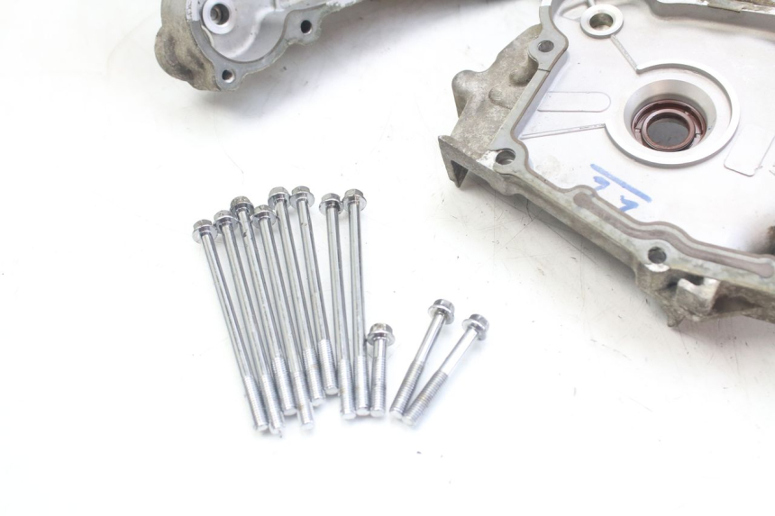 photo de ENGINE BOTTOM CASE SYM ORBIT 2 4T 50 (2018 - 2022) - Component zoom