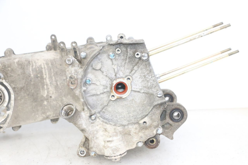photo de ENGINE CRANKCASE SYM ORBIT 2 4T 50 (2008 - 2017) - Component zoom