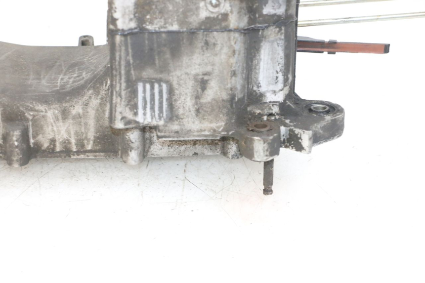 photo de ENGINE LOWER CASING SYM ORBIT III 3 4T 50 (2018 - 2021) - Technical close-up