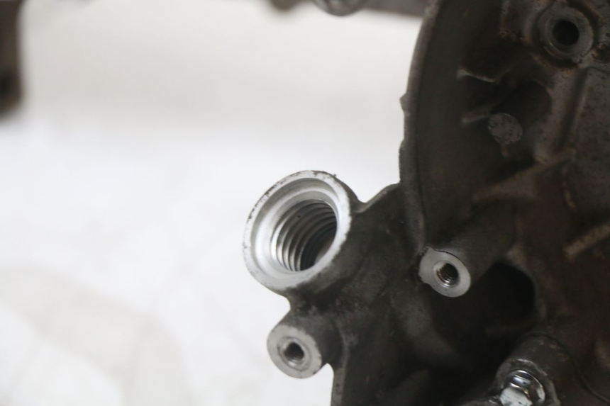 photo de ENGINE CRANKCASE PEUGEOT BELVILLE 125 (2017 - 2021) - Alternative perspective