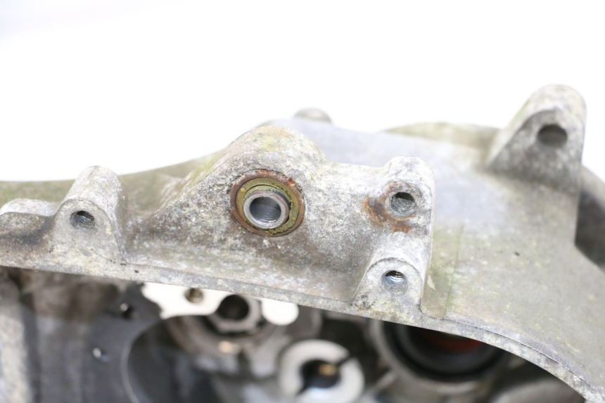 photo de ENGINE LOWER CASING PEUGEOT LUDIX 50 (2008 - 2017) - Fixing points details