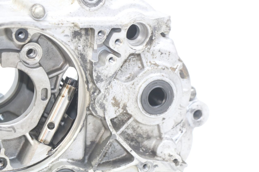 photo de ENGINE BOTTOM CASE YCF PILOT 125 - Product overview