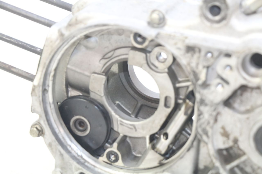 photo de ENGINE BOTTOM CASE YCF PILOT 125 - Fixing points details