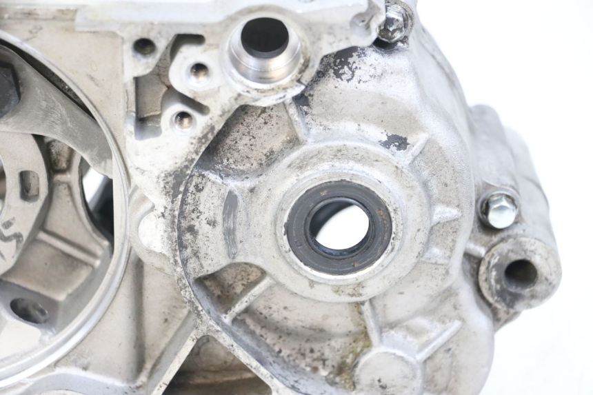 photo de ENGINE CRANKCASE APOLLO RFZ 140 - Component zoom